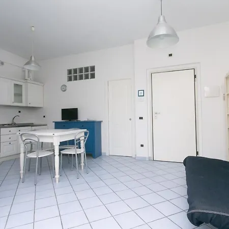 N006 - Numana, Nuovo Bilocale Nel Cuore Del Paese 努马纳